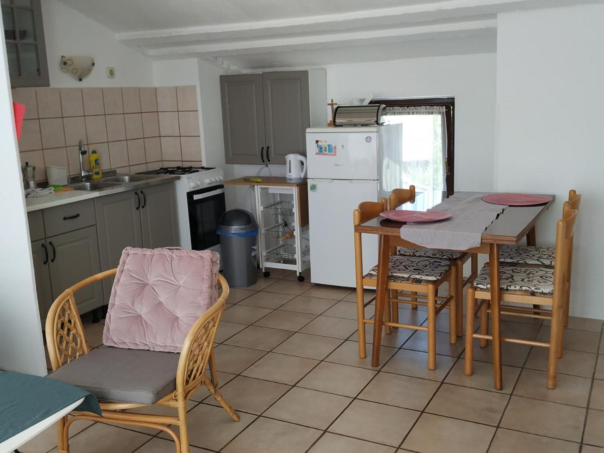 Apartmani Zlatko PUY Eksteriør bilde