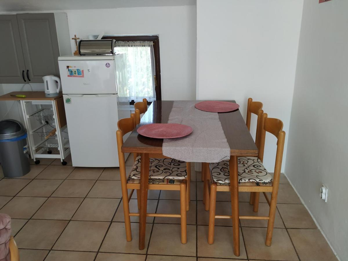 Apartmani Zlatko PUY Eksteriør bilde